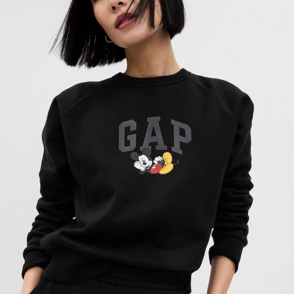 GAP x Disney - Full Set!! Women's Black Sweater & Shorts Full Set - Medium
